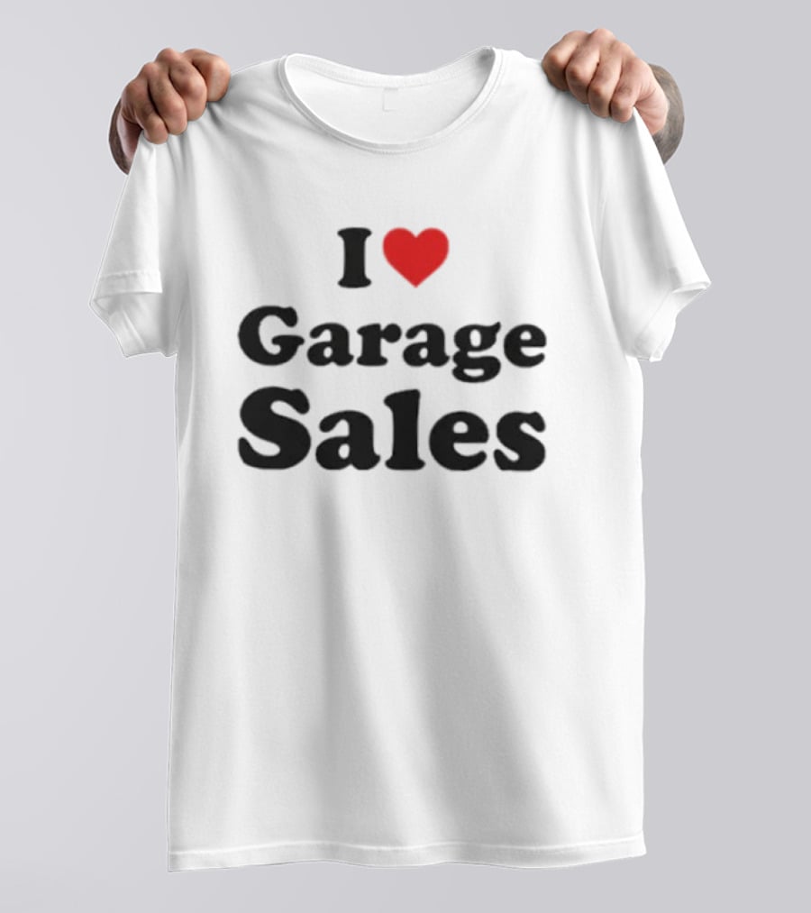 I Heart Garage Sales Retro Style Enthusiast Appeal T-Shirt