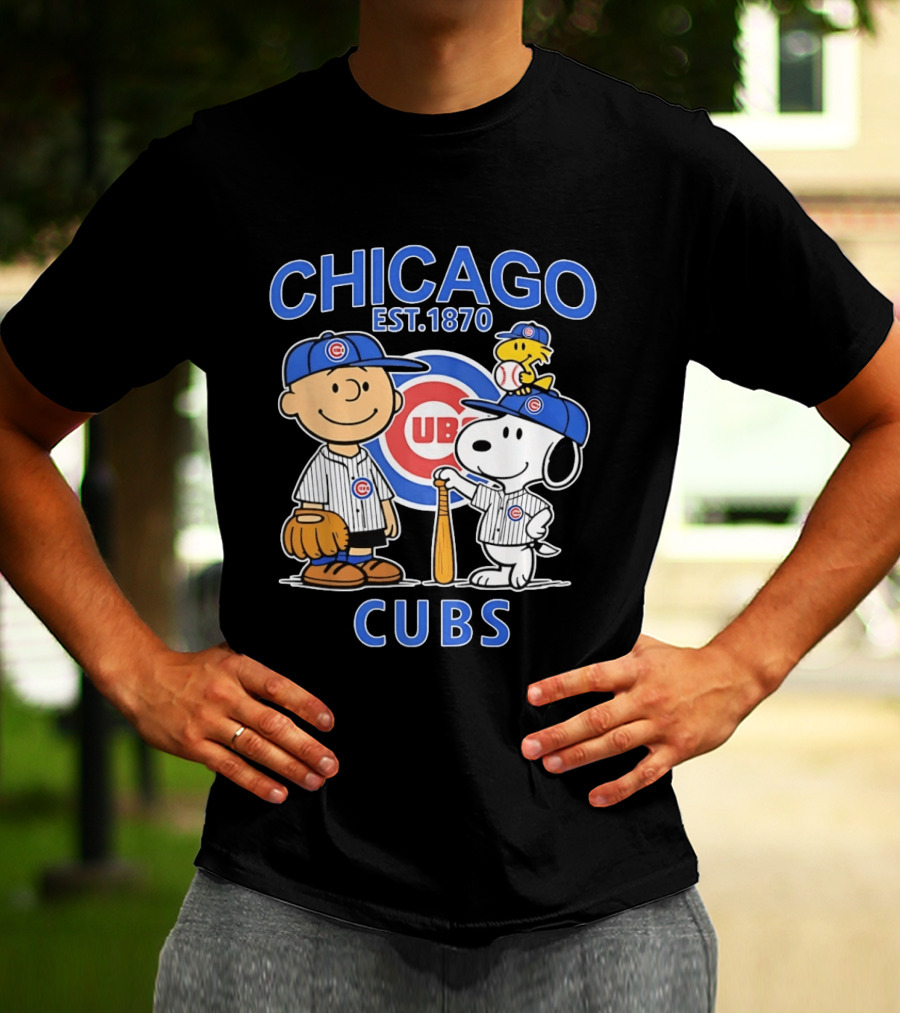Peanuts Characters Snoopy Woodstock Charlie Brown Chicago Cubs Est 1870 T-Shirt