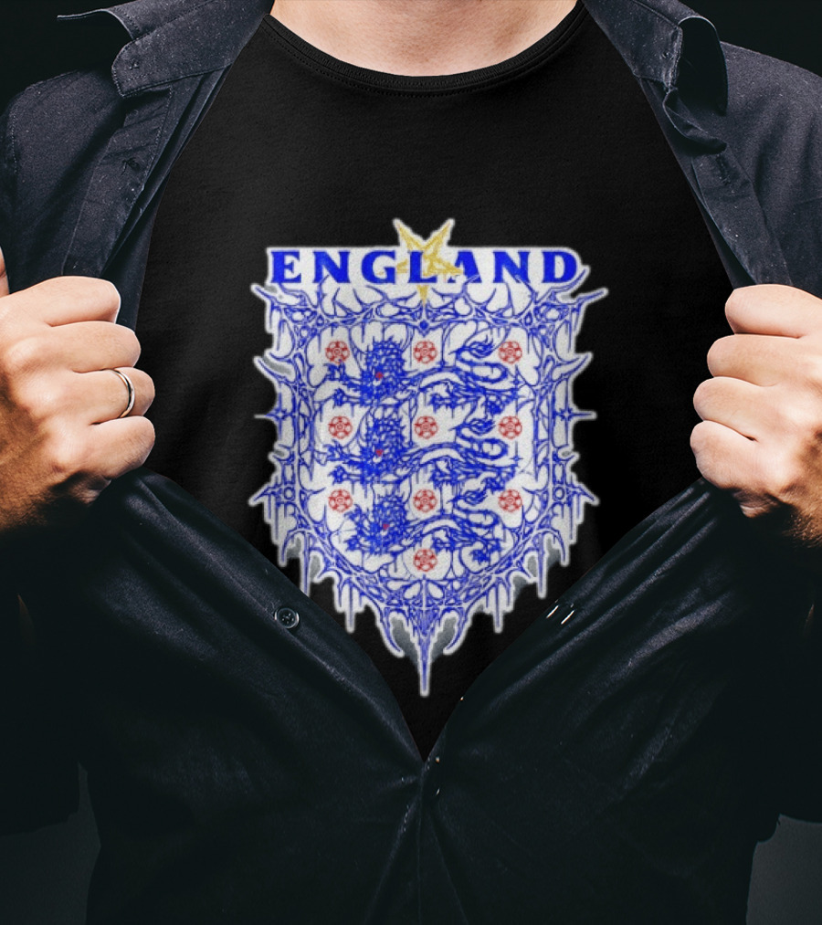 England Metal Crest Three Lions Emblem With Gothic Motif T-Shirt