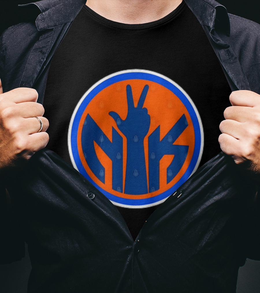 New York Knicks NK Hand Sign Peace Gesture NBA Fan T-Shirt