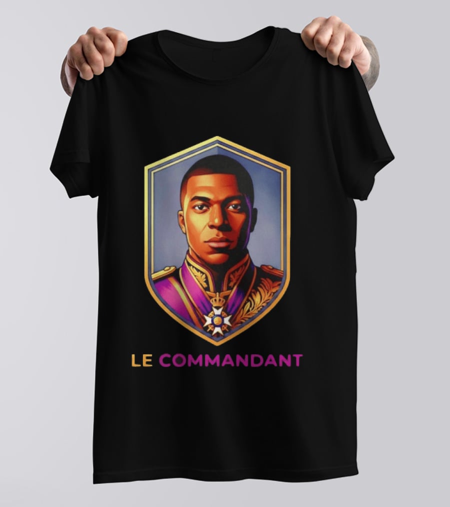 Kylian Mbappe Le Commandant Badge Paris Saint Germain T-Shirt