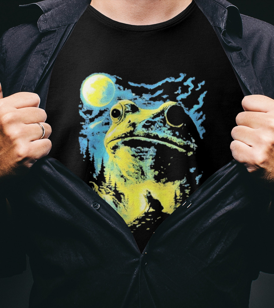Howling Wolf Frog Moon Night Scene Surreal Fantasy T-Shirt