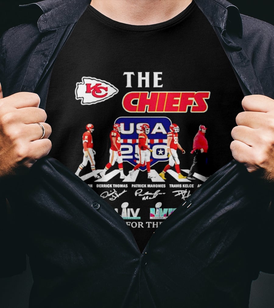 The Kansas City Chiefs Super Bowl LIV USA 2020 Champions Signatures Thank You For The Memories T-Shirt
