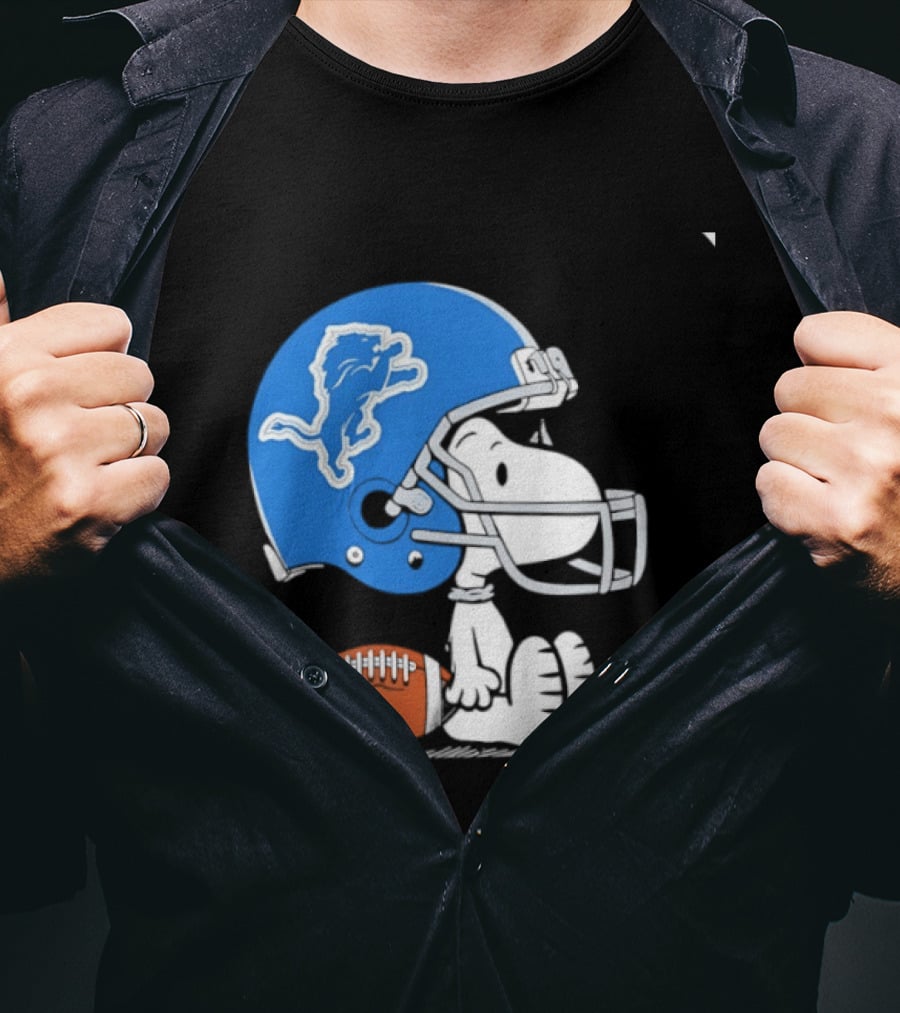 Snoopy Detroit Lions Football Helmet Collaboration NFL Peanuts T-Shirt