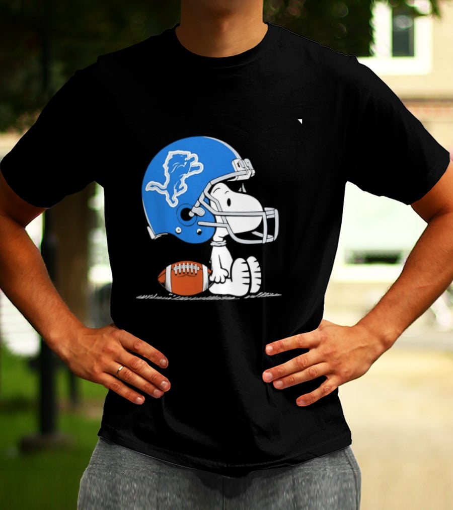 Snoopy Detroit Lions Football Helmet Collaboration NFL Peanuts T-Shirt