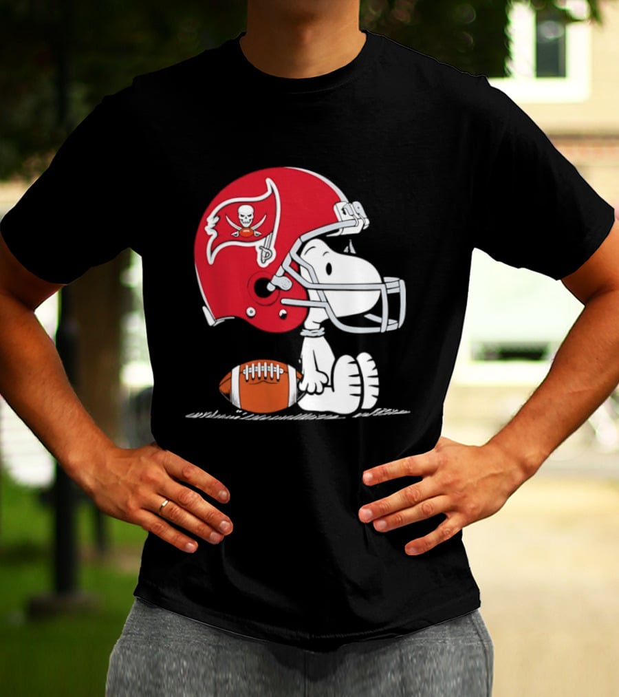 Snoopy Tampa Bay Buccaneers Football Helmet Peanuts Crossover NFL Collaboration T-Shirt