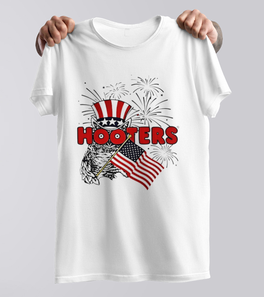 Hooters Uncle Sam Owl USA Flag Fireworks Celebration T-Shirt