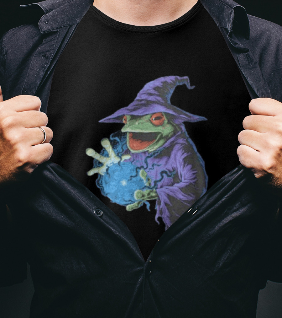 Wizard Frog In Purple Robe Casting Blue Magic Spell T-Shirt
