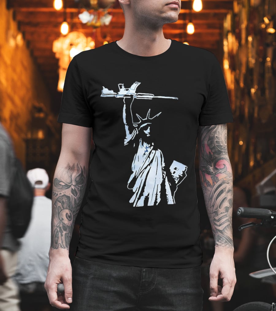 Statue Of Liberty Holding Assault Rifle July 4th Independence T-Shirt
