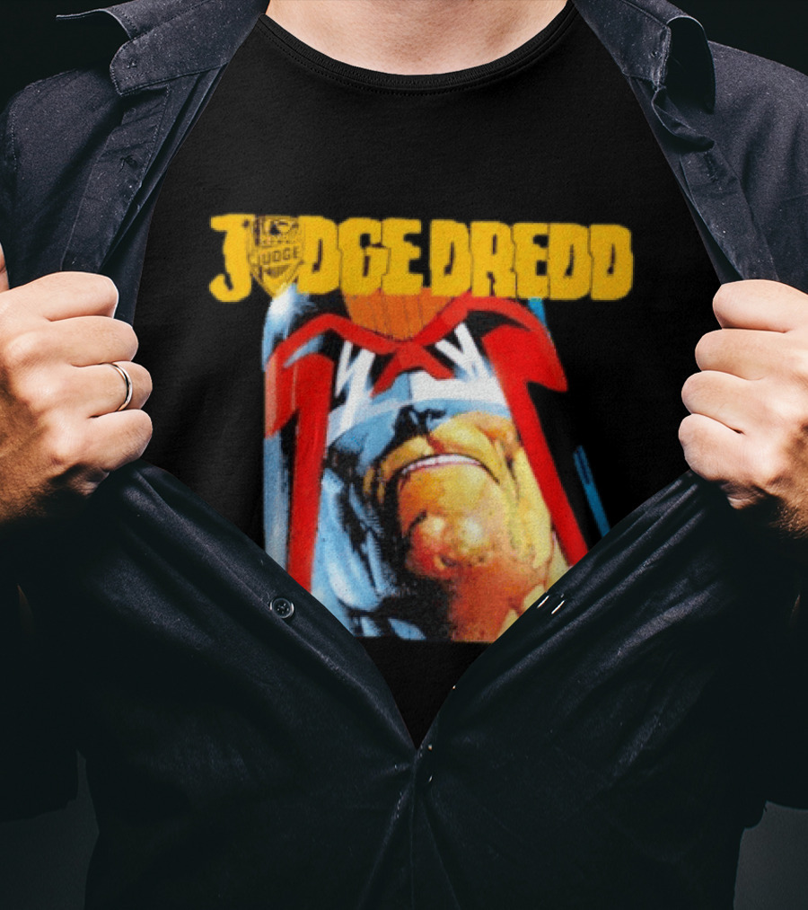 Judge Dredd Face Of Justice Iconic 2000 AD Comic Book Cover T-Shirt