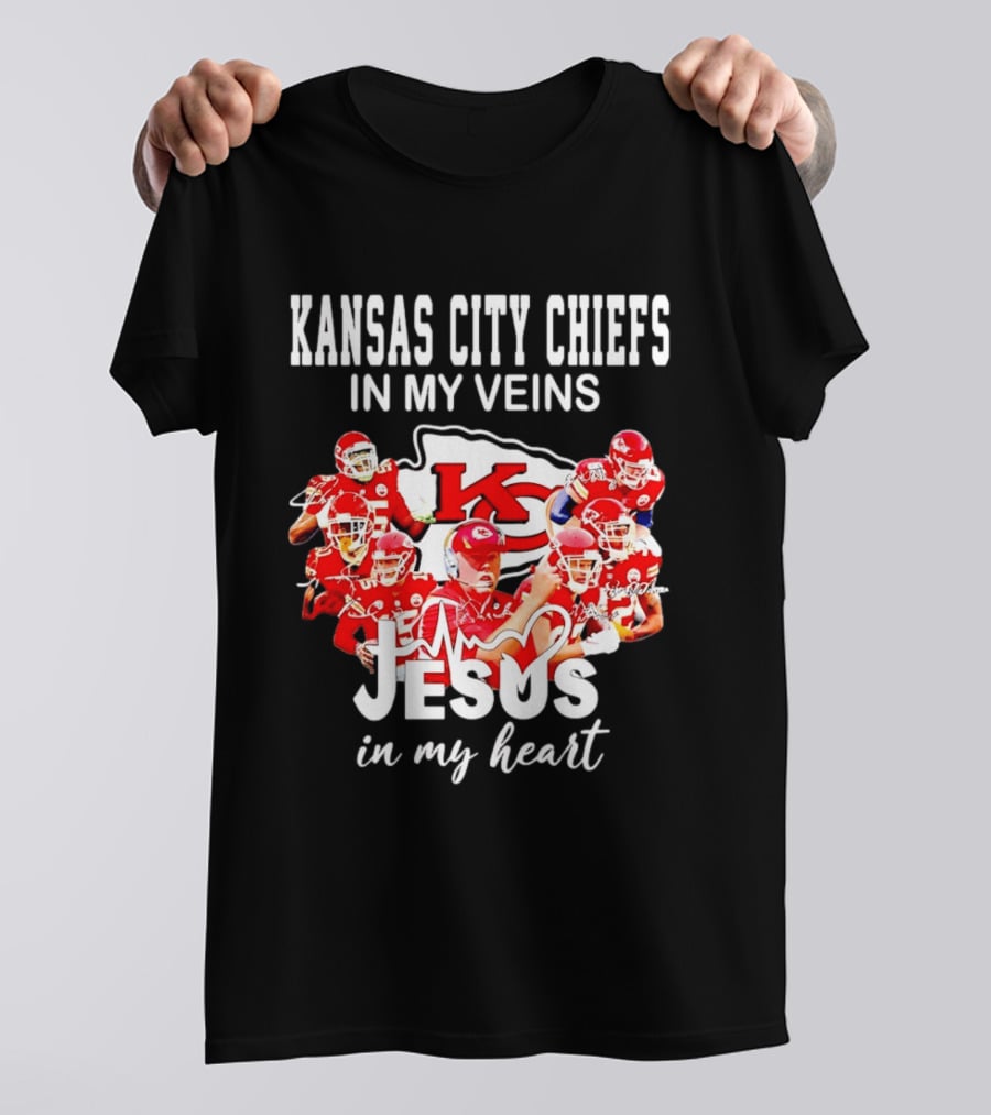 Kansas City Chiefs In My Veins Jesus In My Heart Football Fans T-Shirt
