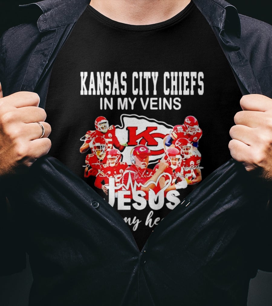 Kansas City Chiefs In My Veins Jesus In My Heart Football Fans T-Shirt