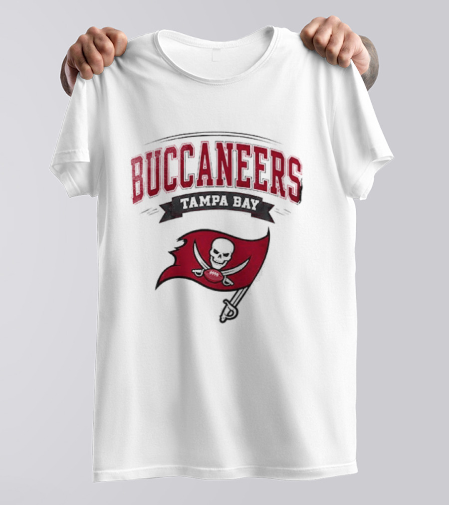 Tampa Bay Buccaneers Ghostface Running Football Pirate Flag T-Shirt