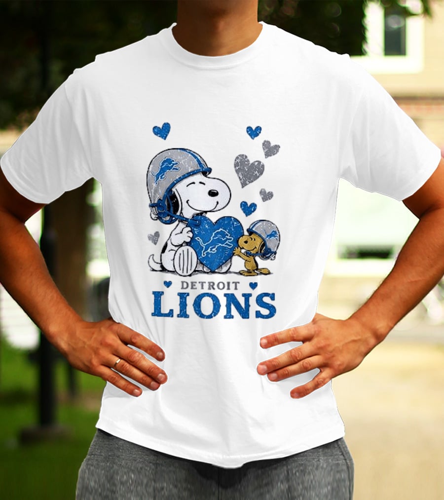 Detroit Lions Peanuts Snoopy Woodstock Heart Helmets Love T-Shirt