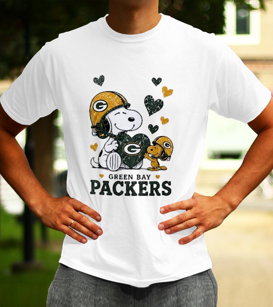 Green Bay Packers Snoopy Love Laughter Peanuts Hearts T-Shirt
