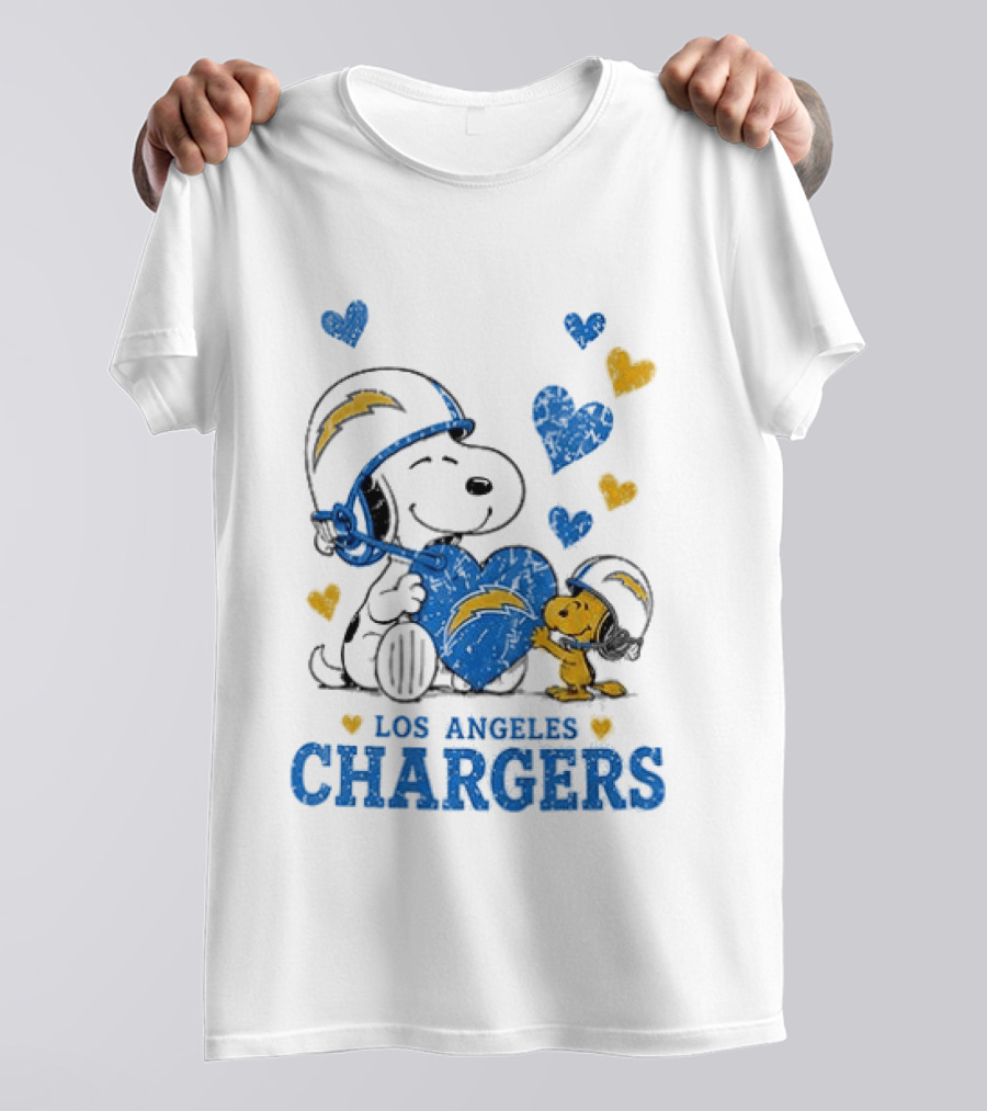 Los Angeles Chargers Peanuts Snoopy Love Laughter T-Shirt