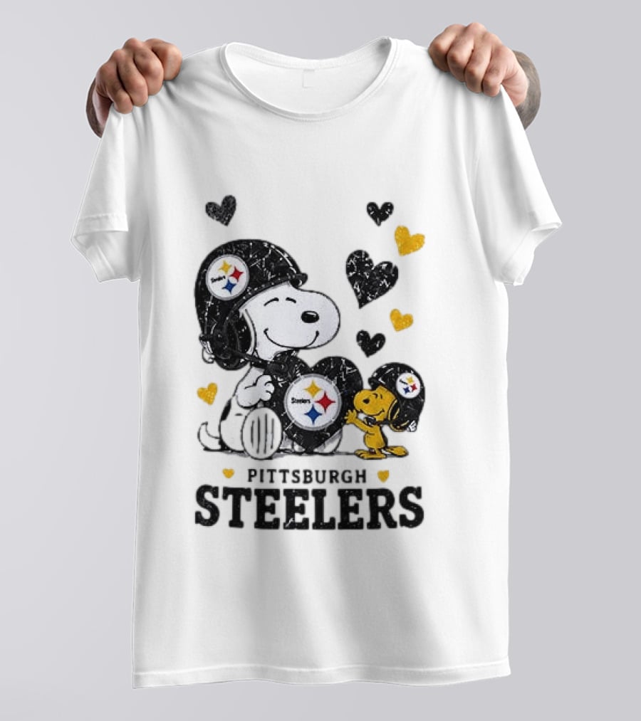 Pittsburgh Steelers Peanuts Snoopy Woodstock Hearts NFL Fan T-Shirt