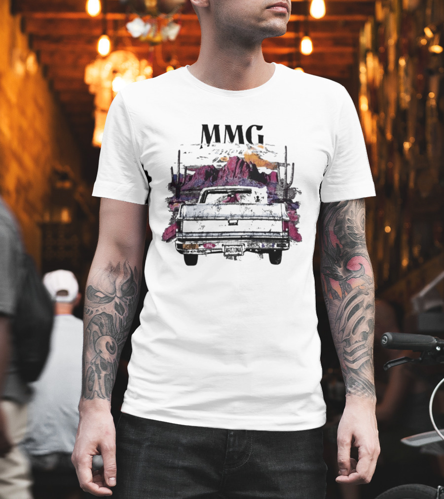 MMG Luna Vintage Car Desert Sunset Scene T-Shirt