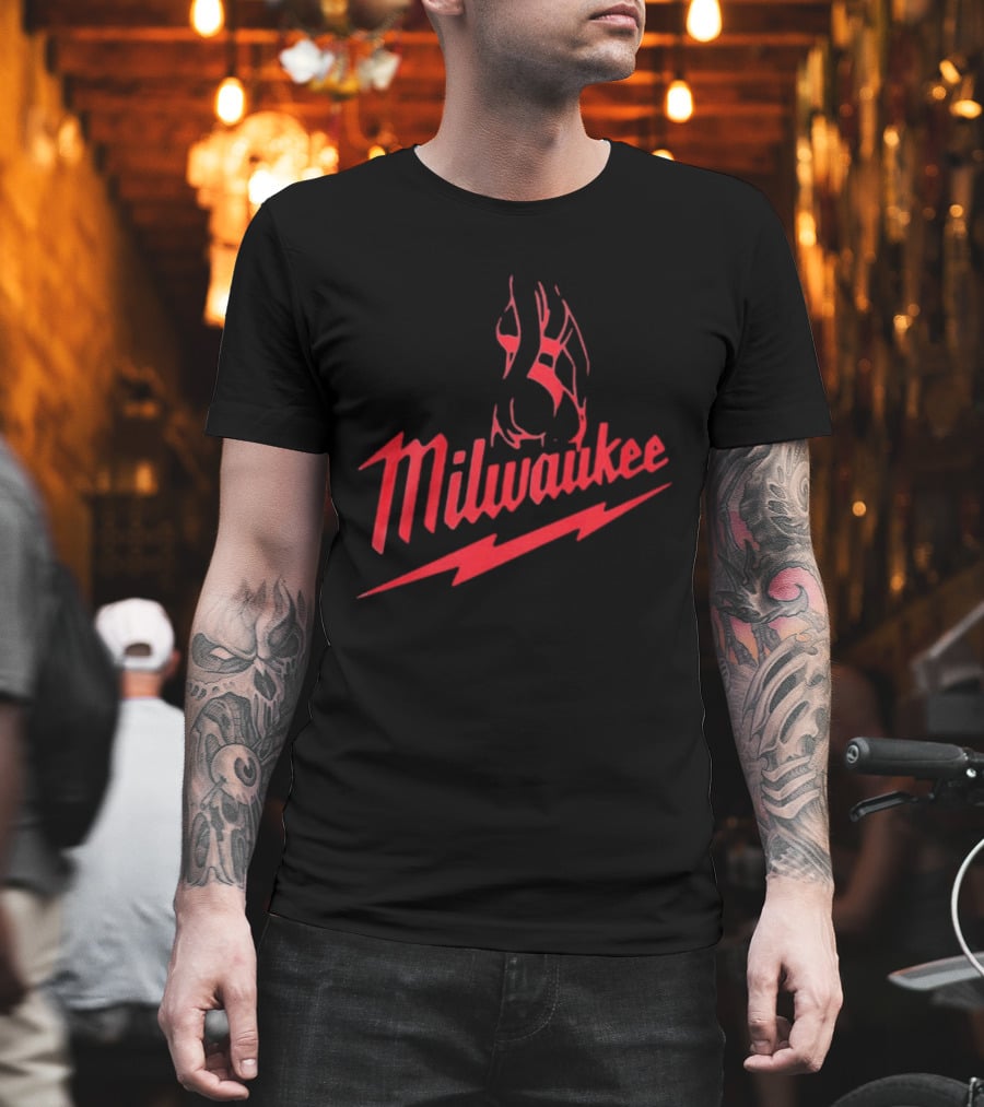 Milwaukee Sexy Girl Red T-Shirt