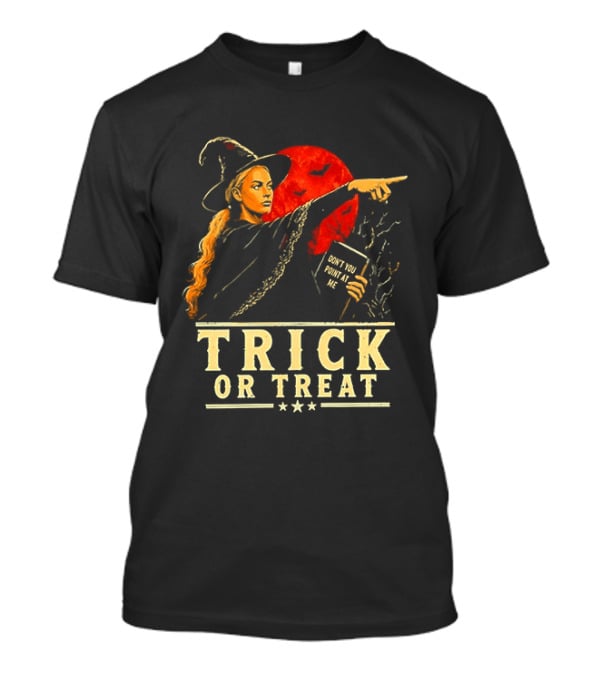Witch Pointing Trick Or Treat Halloween 2026 T-Shirt