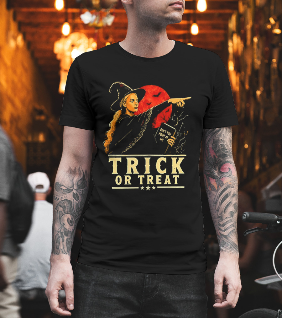 Witch Pointing Trick Or Treat Halloween 2026 T-Shirt