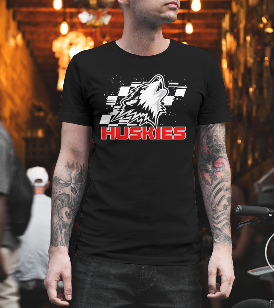 Huskies Howling Checkered Racing Flag T-Shirt