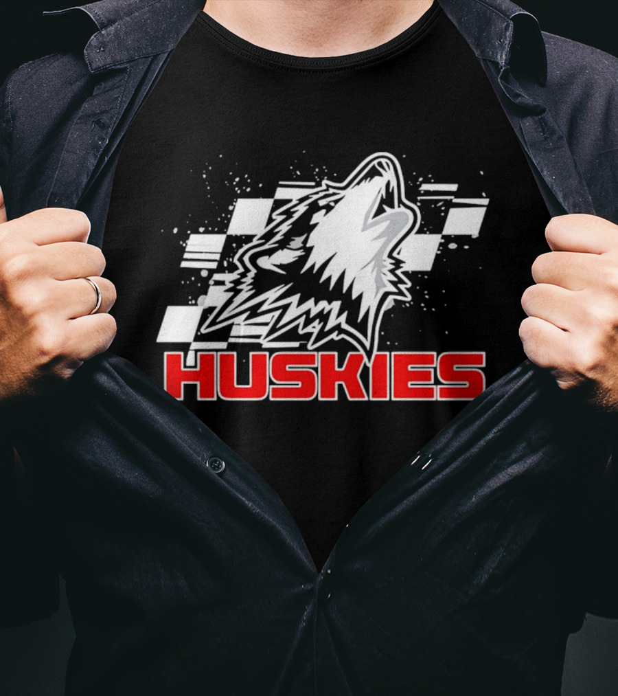 Huskies Howling Checkered Racing Flag T-Shirt