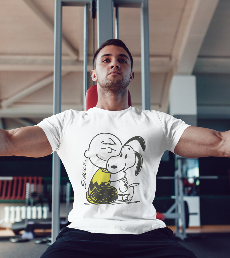 Schulz Charlie Brown Snoopy Hugging Classic Peanuts Friendship T-Shirt