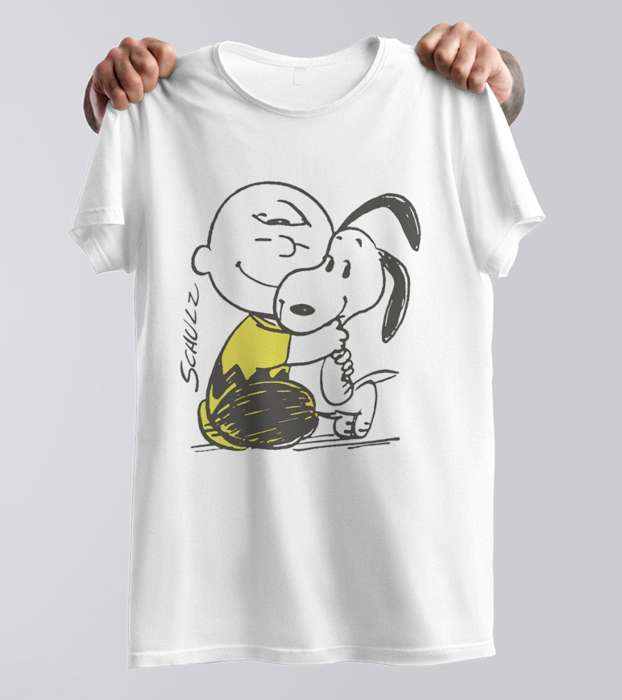 Schulz Charlie Brown Snoopy Hugging Classic Peanuts Friendship T-Shirt