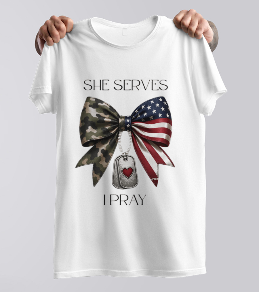 She Serves I Pray USA Flag Camo Bow Dog Tags T-Shirt