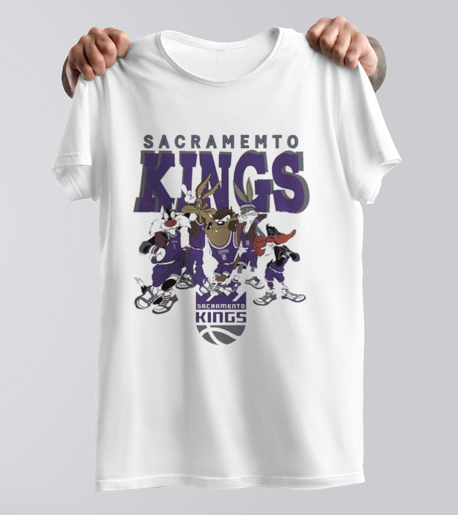 Sacramento Kings Looney Tunes Characters NBA Basketball Team T-Shirt