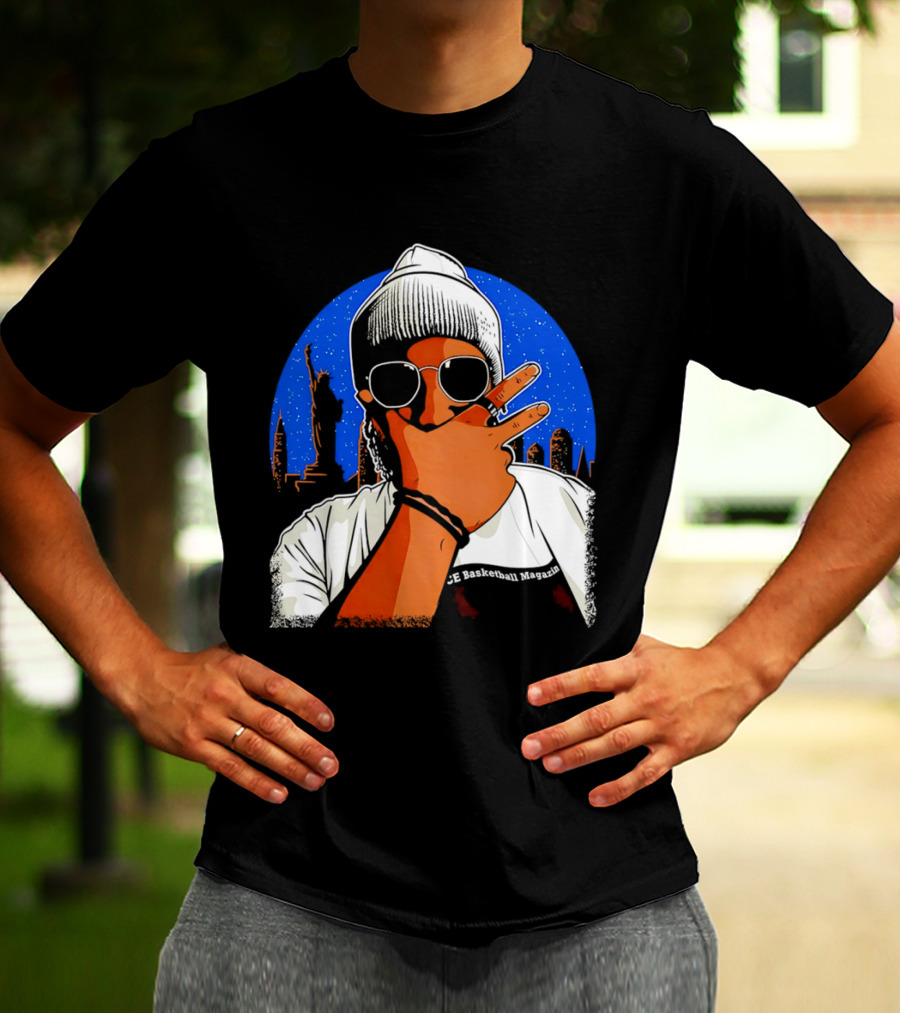 CE Basketball Magazin NYC Skyline Statue Of Liberty Statue Peace Sign T-Shirt
