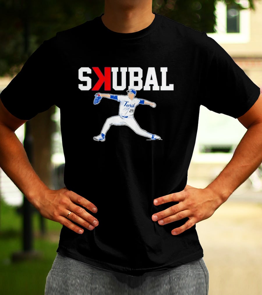Tarik Skubal Pitching Pose Los Angeles Dodgers T-Shirt