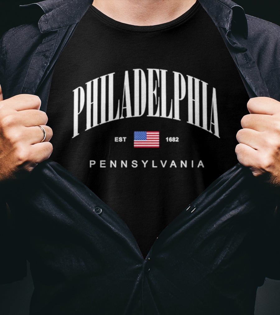 PHILADELPHIA EST 1682 USA Flag Pennsylvania T-Shirt