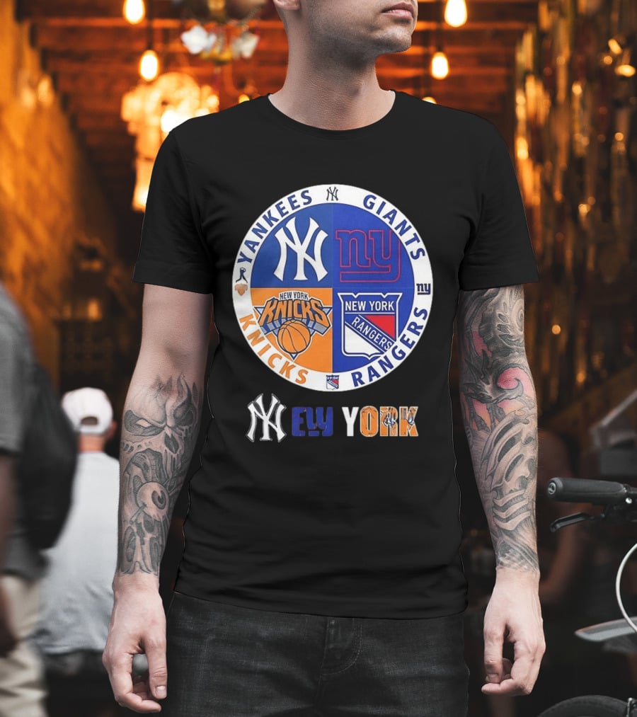 Yankees Giants Knicks Rangers New York Sports Teams Logos T-Shirt