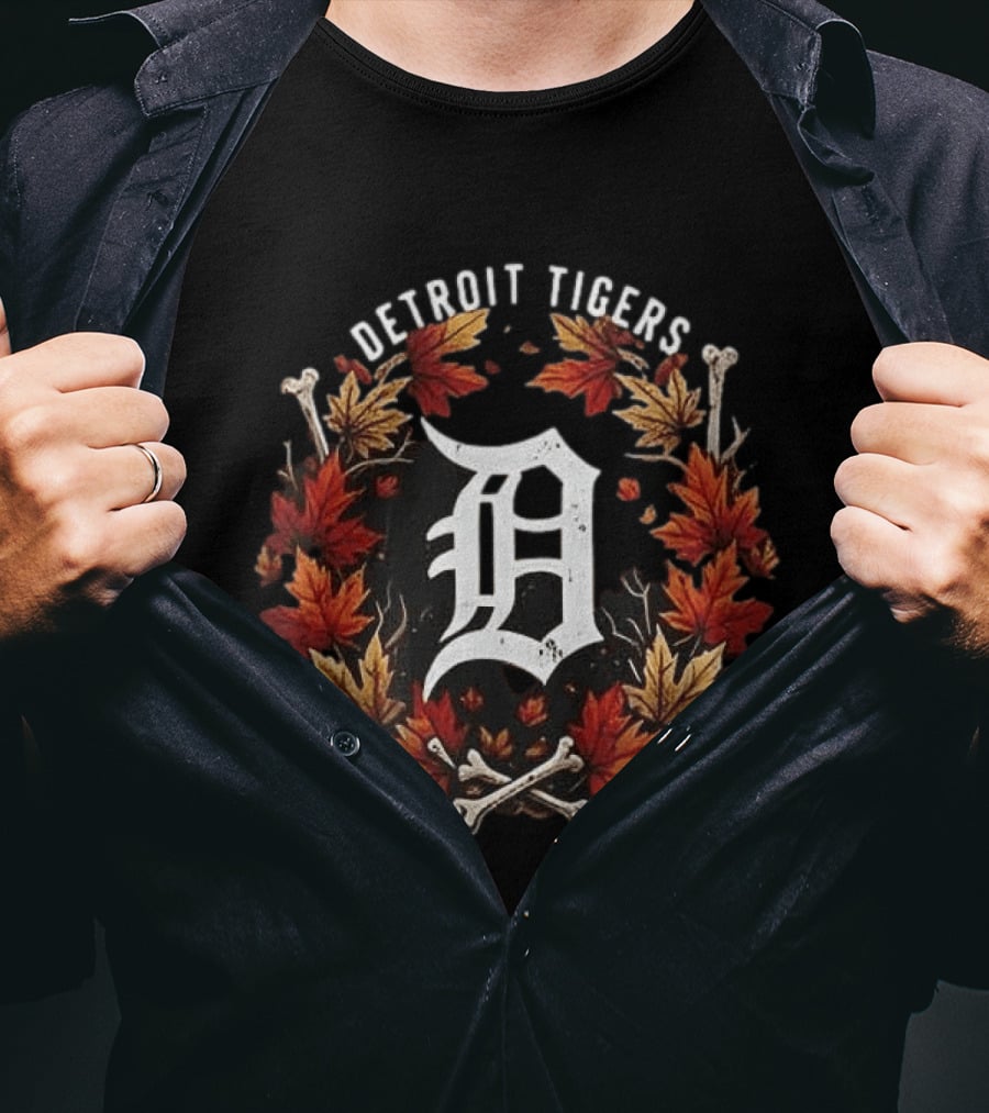 Detroit Tigers Maple Leaves Skull Crossed Bones Halloween Baseballs T-Shirt