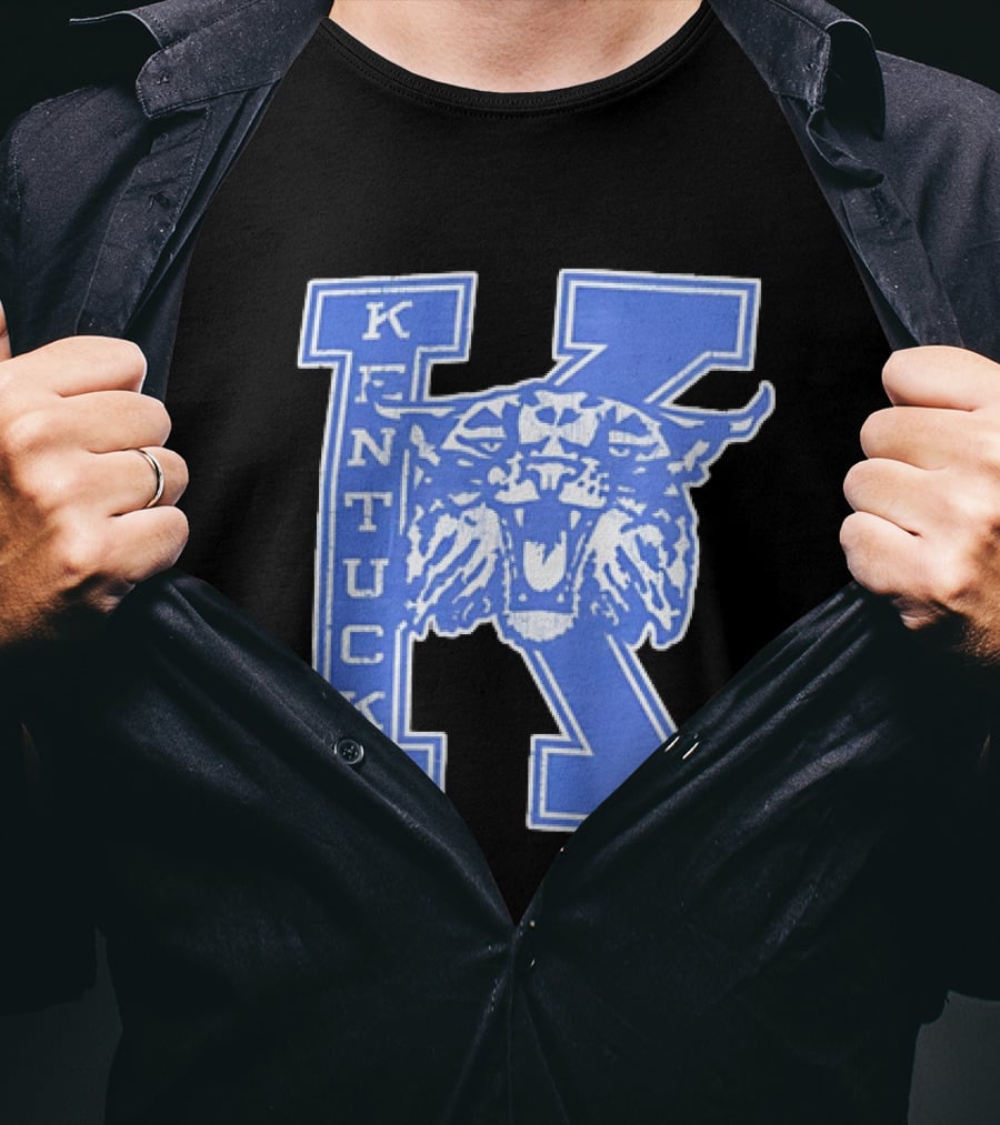 Kentucky Wildcats NCAA Distressed Block Letter K Wildcats Head T-Shirt