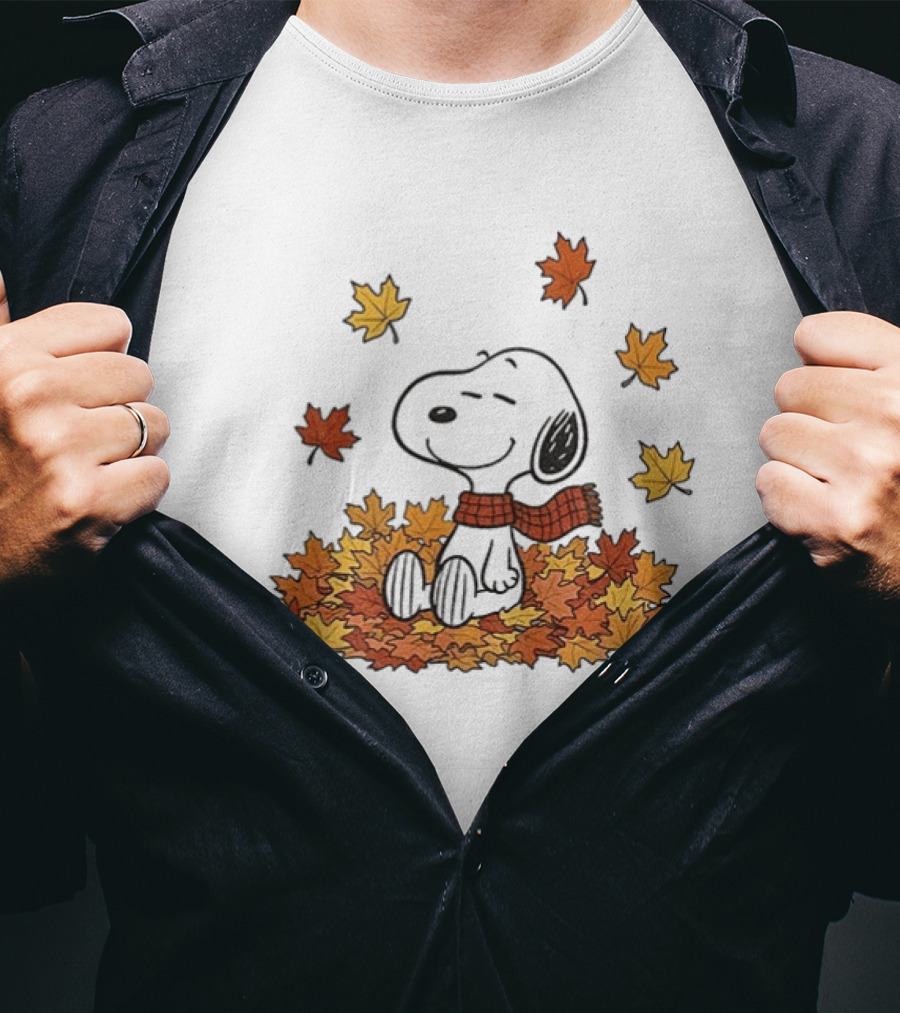 Snoopy Peanuts Autumn Leaves Fall Sitting Relaxing Scarf T-Shirt