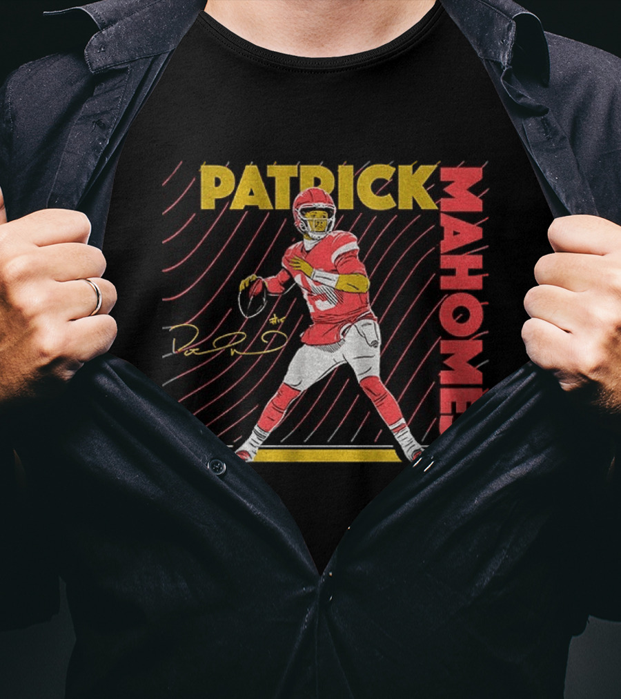 Patrick Mahomes Kansas City Chiefs Football Player Signature T-Shirt