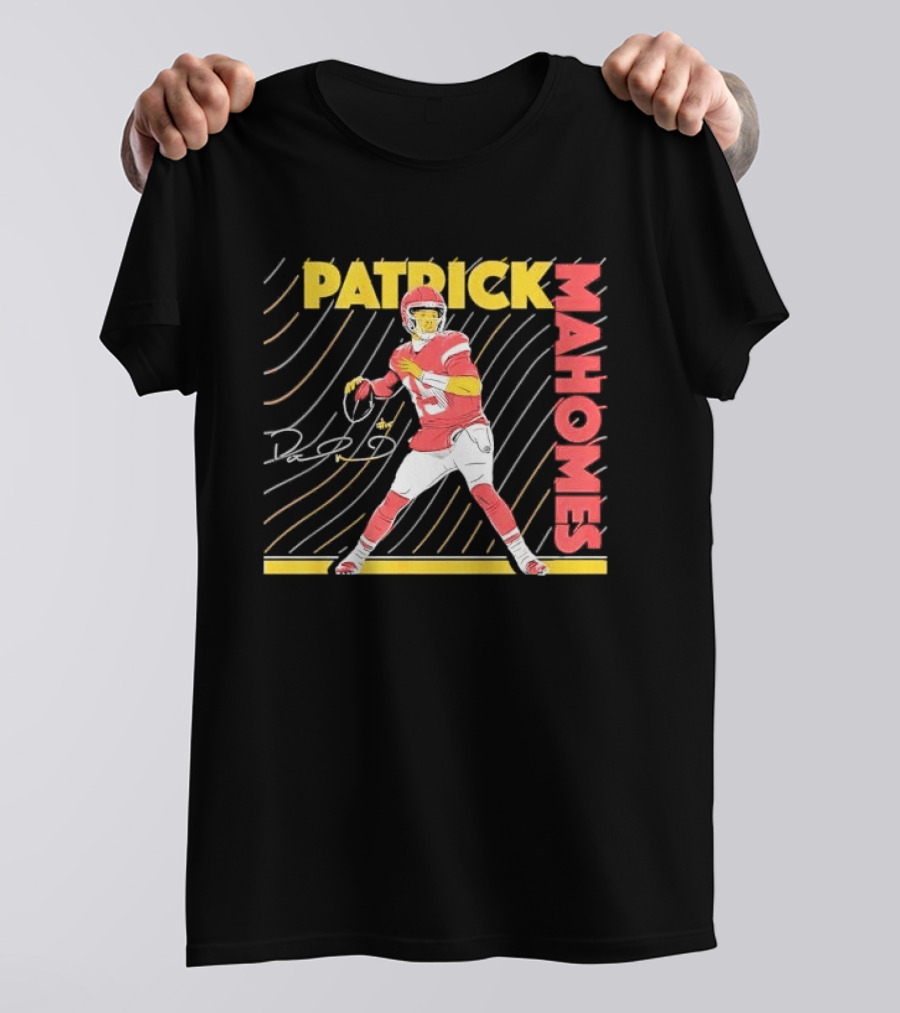 Patrick Mahomes Football Quarterback Signature Wavy Line T-Shirt