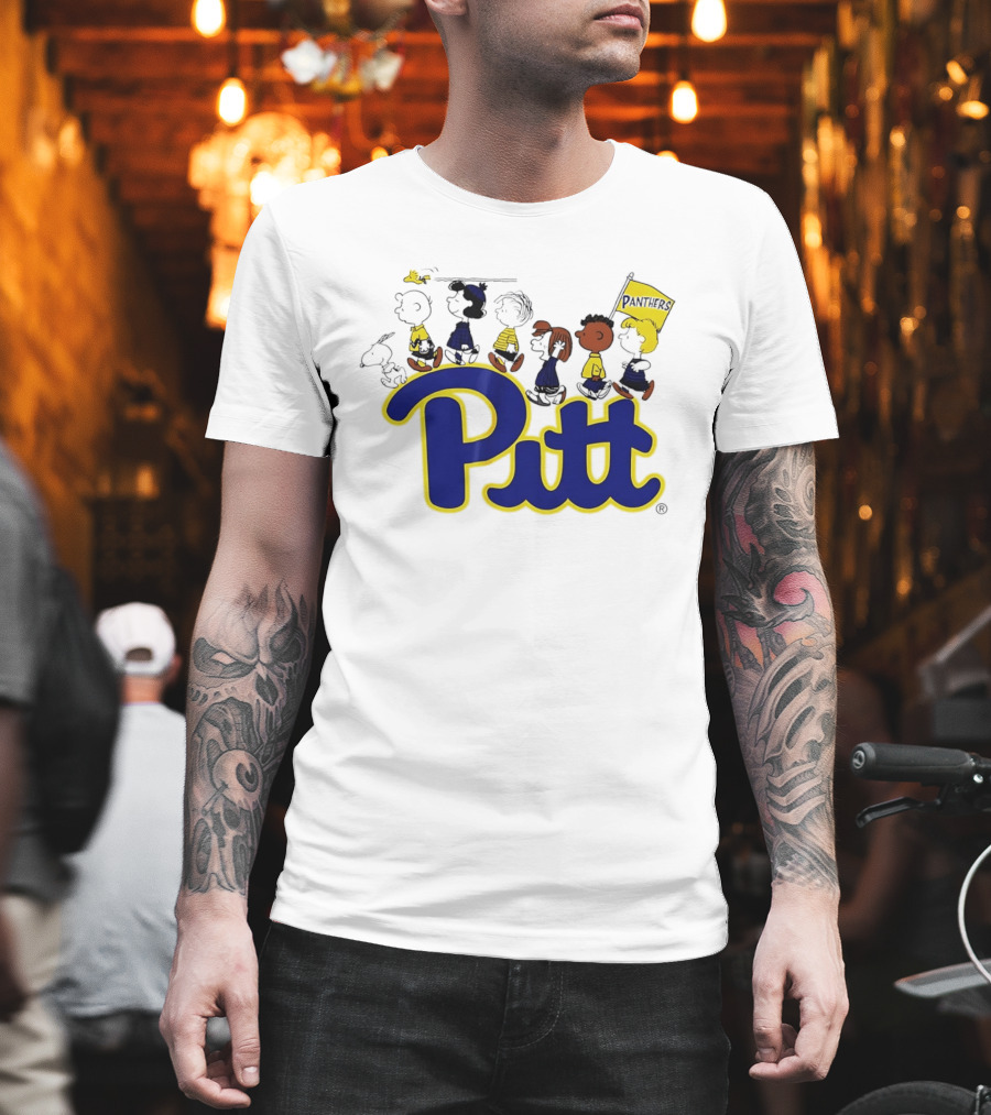 Pittsburgh Panthers Peanuts Characters With Pitt Flag T-Shirt