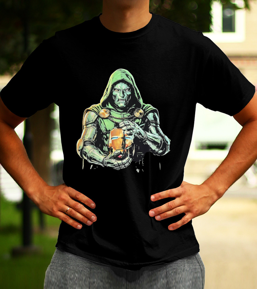 Doctor Doom Marvel Holding Broken Iron Man Mask Iconic Showdown T-Shirt