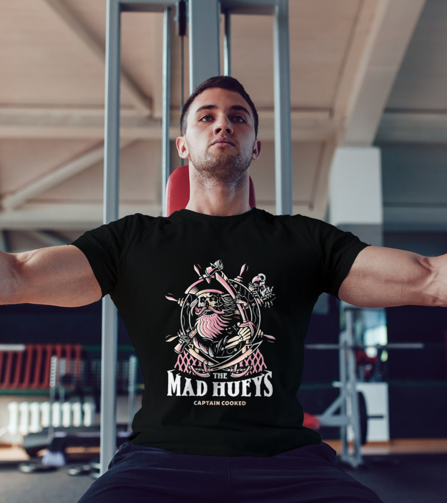 The Mad Hueys Captain Cooked Bearded Pirate Skull Ship Wheel Cutlasses Adventure T-Shirt