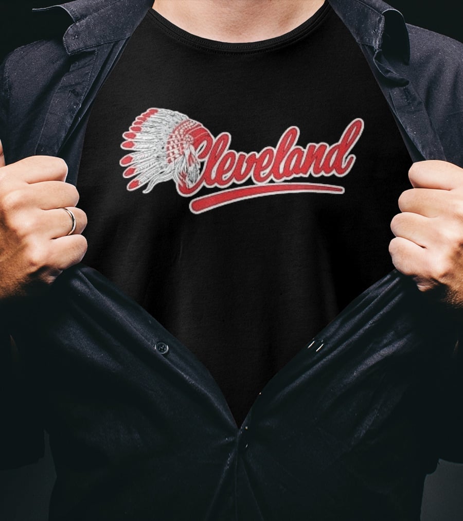 Cleveland Native American Feather Headdress Distressed Script T-Shirt