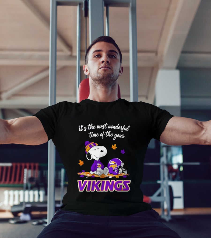 Minnesota Vikings It's The Most Wonderful Time Of The Year Snoopy Sitting Helmet Autumn Leaves T-Shirt