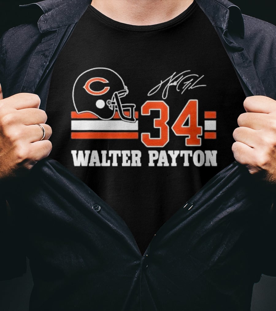 Chicago Bears Walter Payton 34 Distressed Helmet Stripes Signature T-Shirt