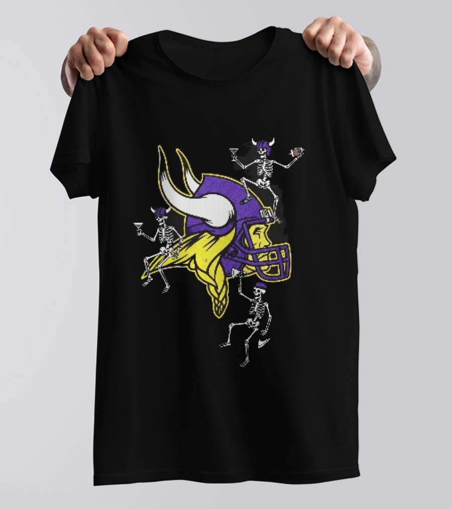 Minnesota Vikings Skeletons Cocktails Football Distressed Axe T-Shirt
