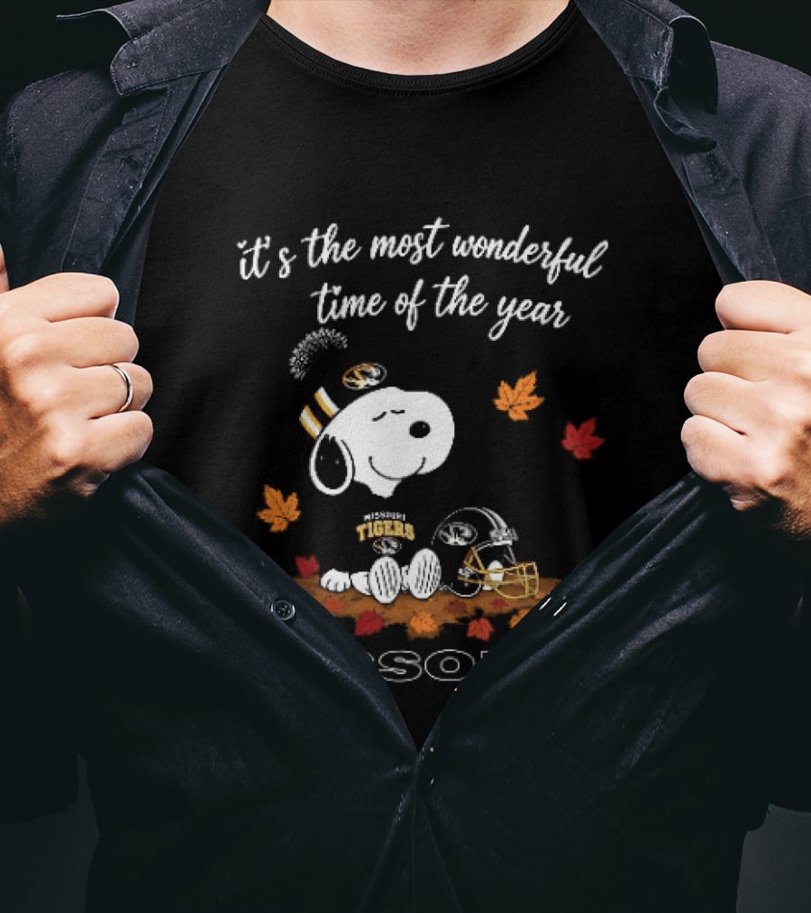 Missouri Snoopy Tigers Most Wonderful Time Of The Year NCAA Football Fall Leaves T-Shirt