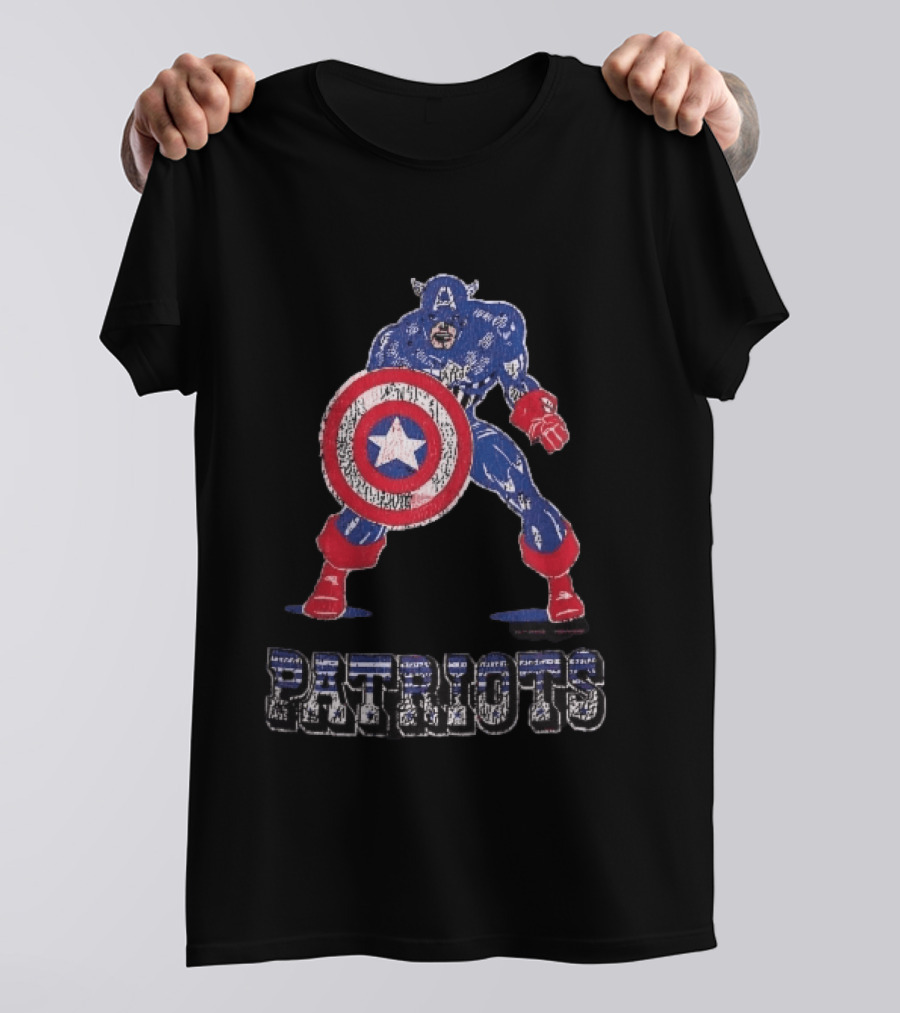 Patriots Captain America Shield Distressed Look T-Shirt