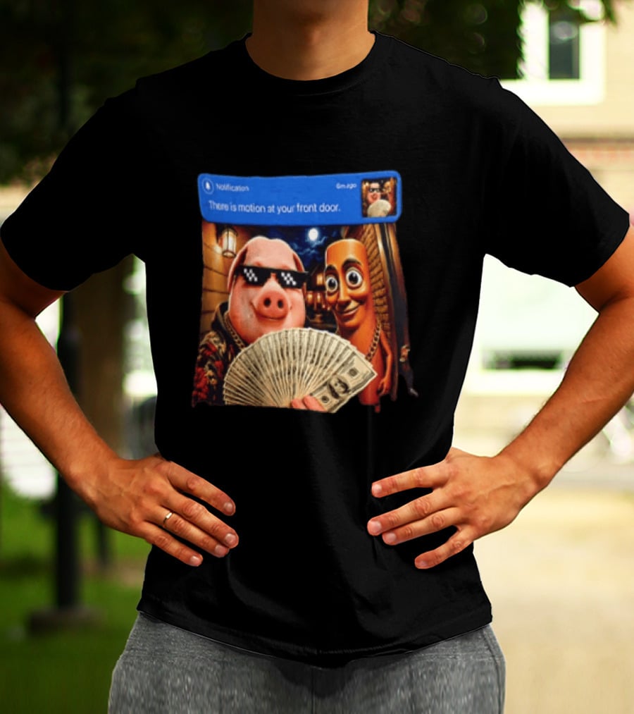 Notification Meme Pig And Wooden Man With Money Motion Alert T-Shirt
